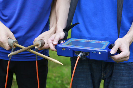 Otomatik olarak eğri grafiği çeken ve CE sertifikalı yeraltı suyu dedektörü olan 8 kanallı yeraltı su dedektörü