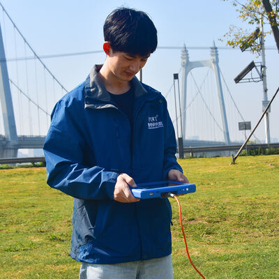 PQWT TC150 Yeraltı Su Dedektörü, 150m Derinlik, 7 İnç Dokunmatik Ekran ve Jeofiziksel Su Araştırması için Üçlü Frekans